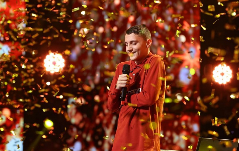 Cine este Emanuel Ion de la „Românii au talent” sezonul 12. Tânărul nevăzător a primit primul Golden Buzz din partea Andrei