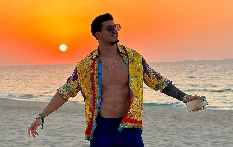 Cine este Alberto Grecu, ispită la Insula Iubirii 2026. Are milioane de like-uri pe rețelele de socializare