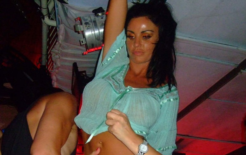 Katie Price şi Peter Andre au divorţat oficial!