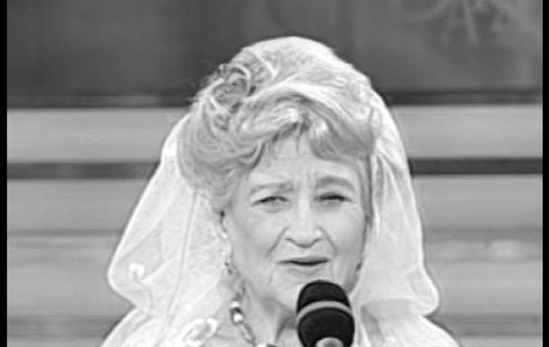 Ileana Constantinescu, condusă pe ultimul drum. Ionuț Dolănescu, marcat de durere