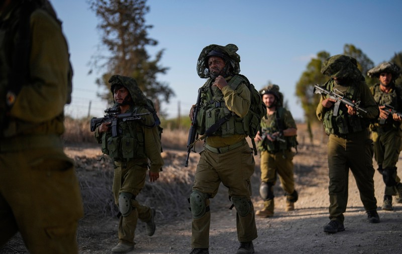 Netanyahu s-a întâlnit cu soldații comasați la granița cu Fâșia Gaza și le-a transmis că „vom învinge”, într-un semnal clar că invazia este iminentă | VIDEO