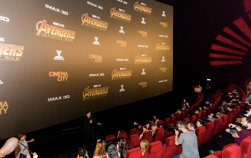FOTO / Sebastian Stan a avut o întâlnire surpriză cu fanii Avengers