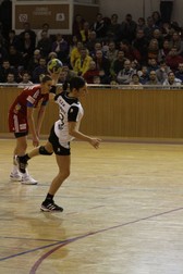 Cristina Vărzaru este cea mai galonată jucătoare de la CSM București. FOTO: Marian Burlacu