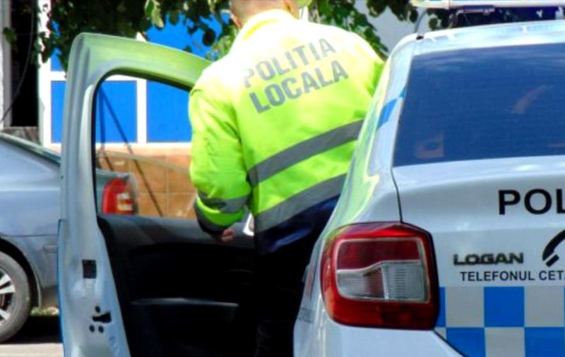 Poliția Locală din sectorul 4 nu mai are echipaje pe care să le trimită la locurile de parcare ocupate ilegal. Șeful care a dat dispoziția neagă. Cum explică Primăria?