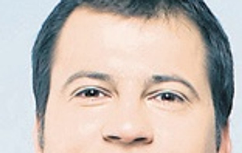 Şerban Huidu ascultă Kiss FM pe internet