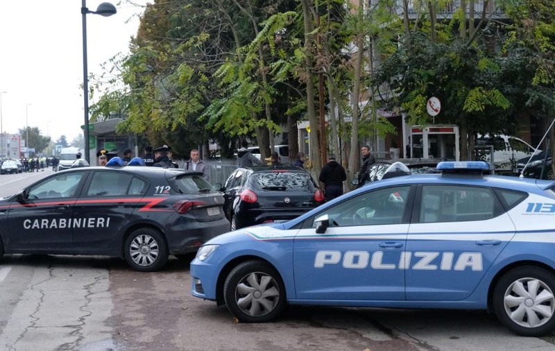 "Atenție, se controlează maşinile cu număr românesc!" Cum se avertizează românii din Italia după schimbarea codului rutier