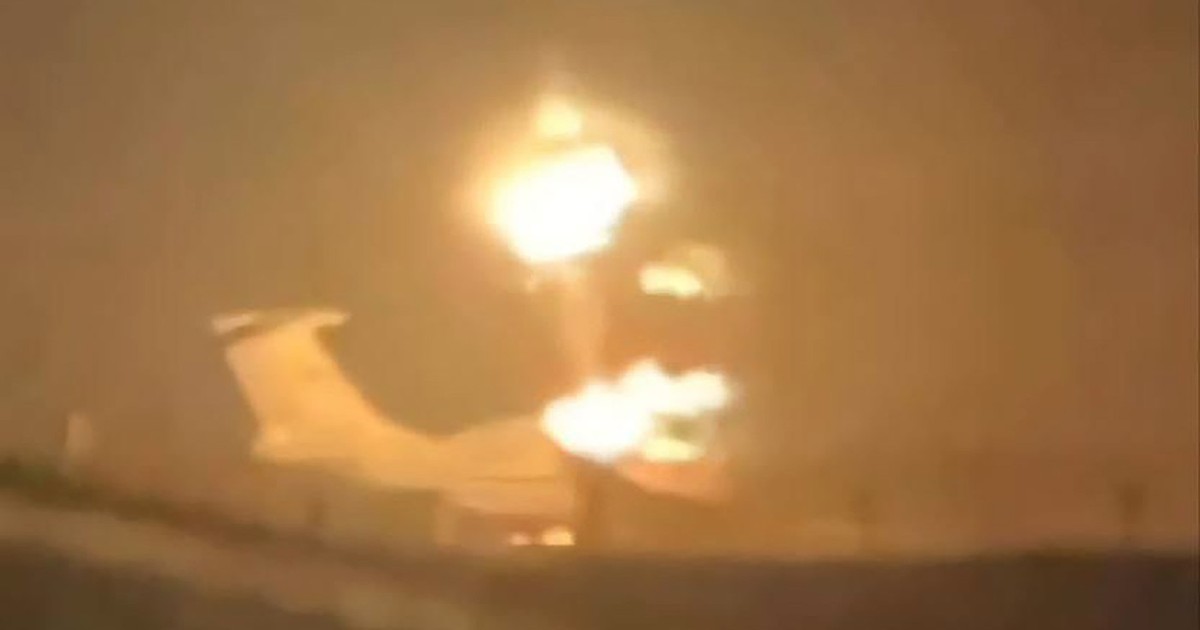 Incendiu la Uzina de Reparare a Aeronavelor Beriev din Taganrog, după atacul ucrainean Foto: Profimedia