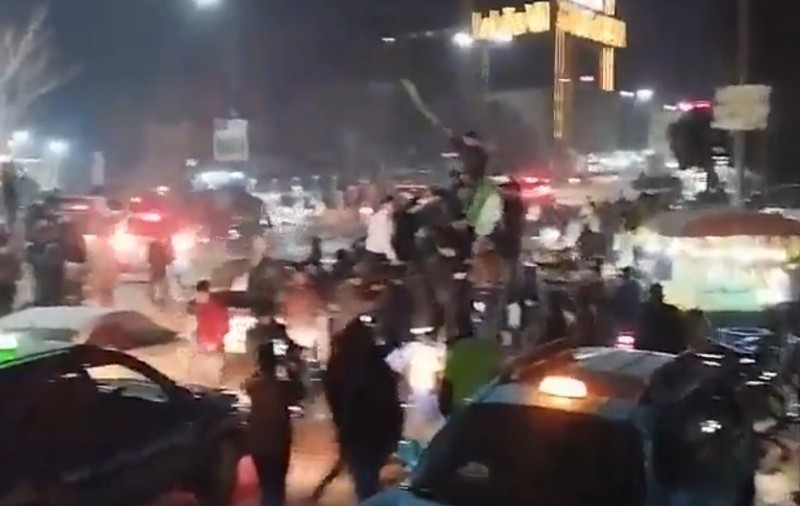 Rebelii sirieni au intrat în Alep după opt ani, în urma unei ofensive de trei zile. Rușii și soldații lui Bashar al-Assad, filmați în timp ce fug din oraș | VIDEO