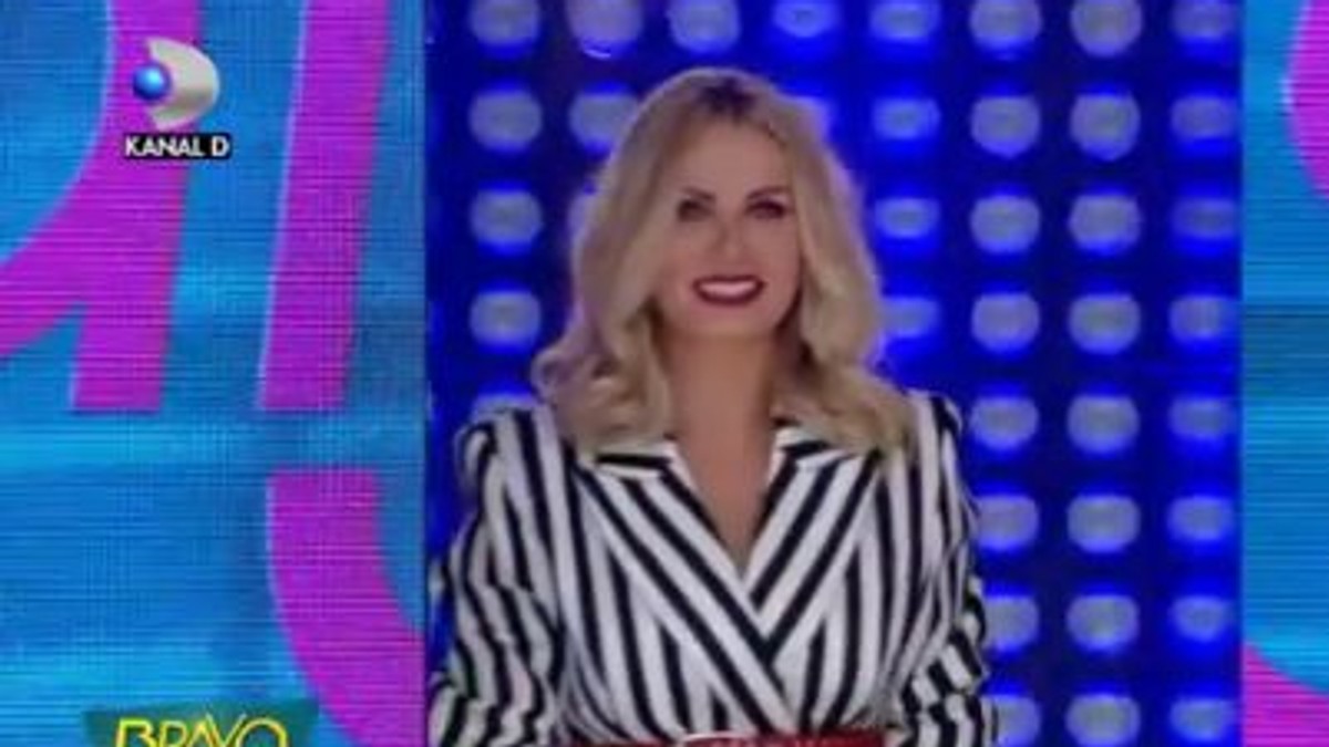 Reacțiile fanilor după ce au văzut-o pe Andreea Bănică la "Bravo, ai stil". Blonda a înlocuit-o pe Ilinca Vandici