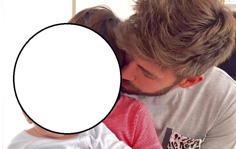 Ce imagine emoționantă! Gerard Pique, împreună cu cei doi fii ai săi | FOTO
