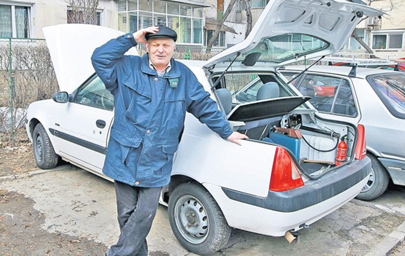 Preţul benzinei ne scumpeşte viaţa