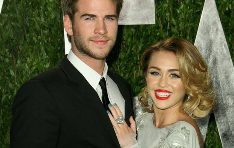 Bat clopote de nuntă! Miley Cyrus s-a logodit cu Liam Hemsworth