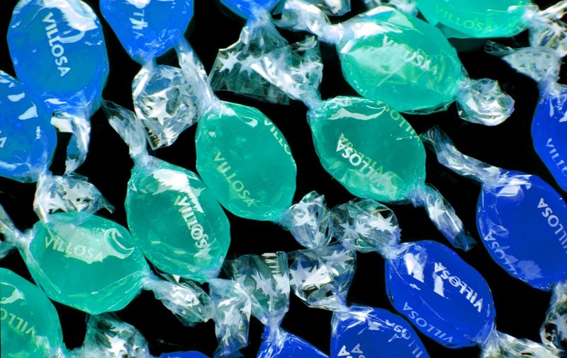 Credea că sunt BOMBOANE! Un copil din SUA a dus la grădiniţă sute de pacheţele de heroină