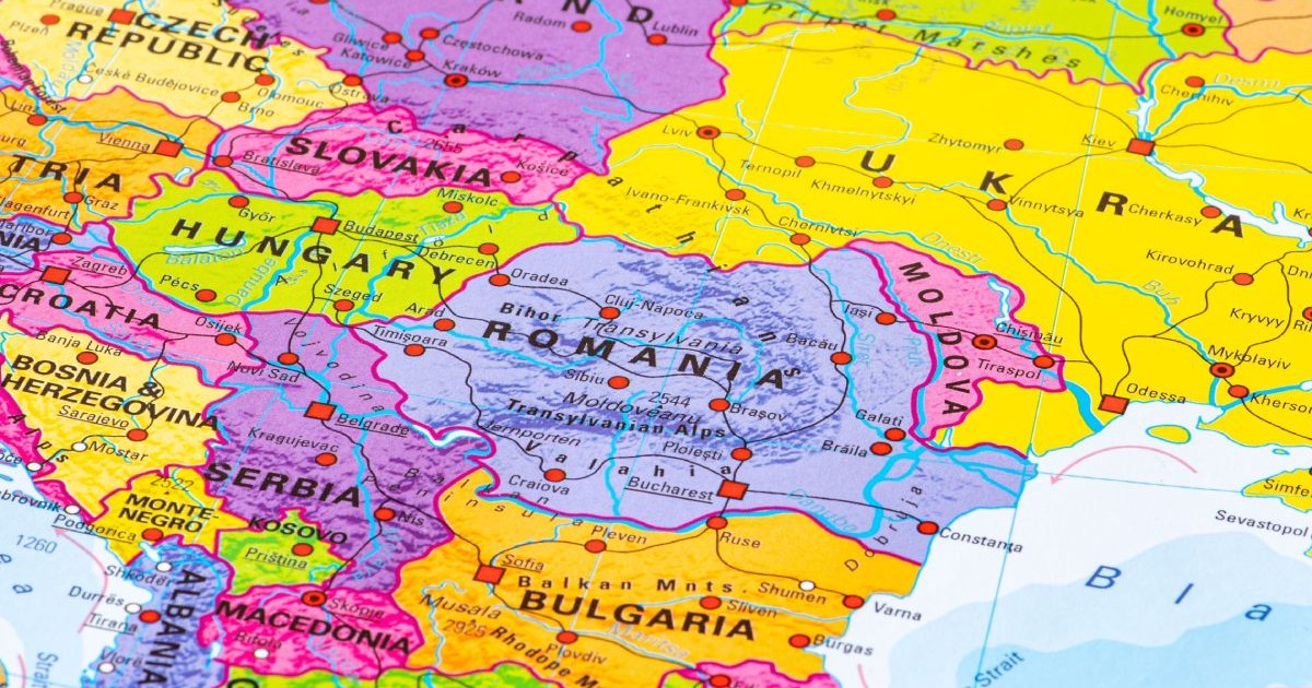 Harta Europei, colorată în diverse culori, cu România în centru și Republica Moldova
