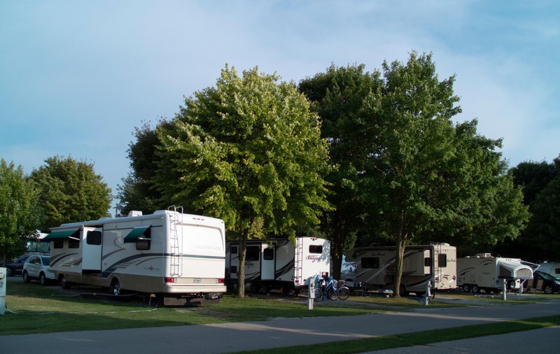 Trei oameni au murit și alți doi, la spital, după ce s-au intoxicat cu monoxid de carbon la un festival de muzică din Michigan