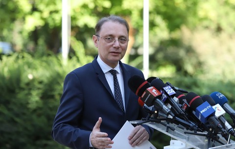 Luca Niculescu la sediul PNL, în prima zi de negocieri pentru viitorul Guvern. Foto: Dumitru Angelescu / Libertatea