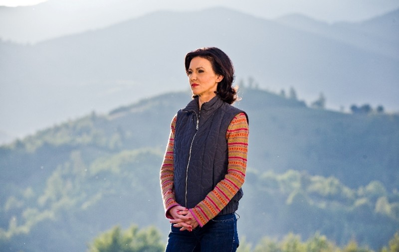 Adriana Muraru a filmat la Moeciu, într-o zonă de poveste, un promo cu imagini senzaţionale!
