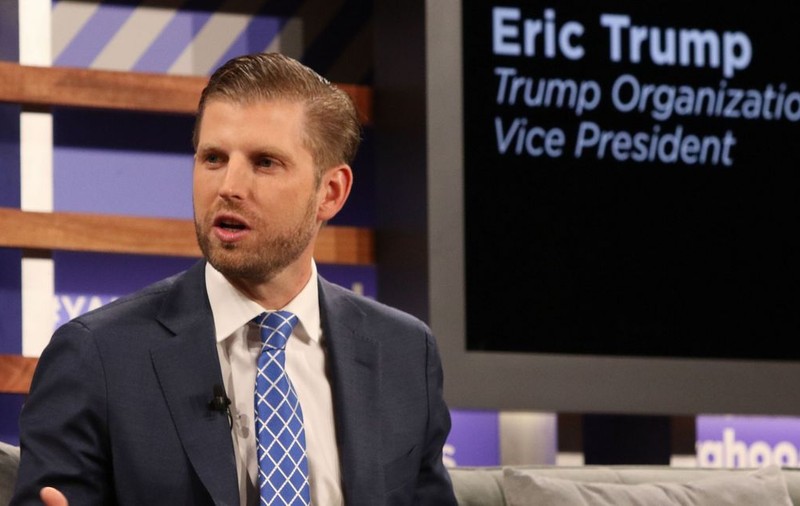 Fiul lui Donald Trump spune că distanţarea socială este o strategie a democraţilor şi că temutul coronavirus va dispărea după alegeri