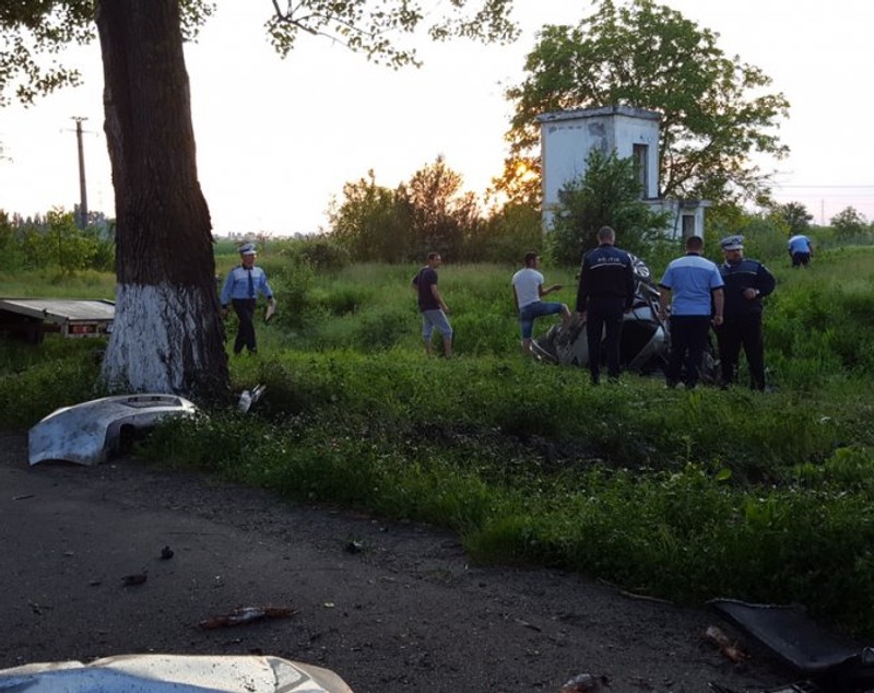 UPDATE | Femeia care a sunat la 112 după accidentul lui Condrea, ridicată de polițiști și dusă la Parchetul General