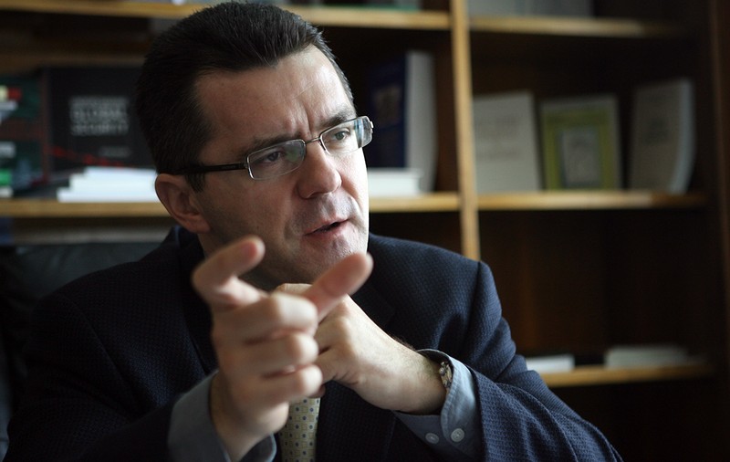 Casele de sondare, acuzate de fraudă. Dan Dungaciu: ”Au infestat tot spațiul public cu o minciună gogonată”