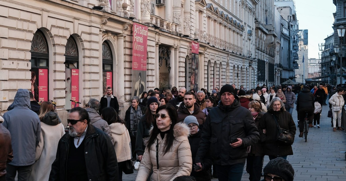 Centrul vechi al Capitalei, plin de oameni pe 1 ianuarie 2025. FOTO: Vlad Chirea