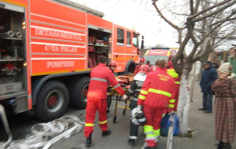 Explozie în Strehaia, județul Mehedinți. Un bărbat a murit, după ce a sărit în aer o centrală termică într-o fabrică de confecții