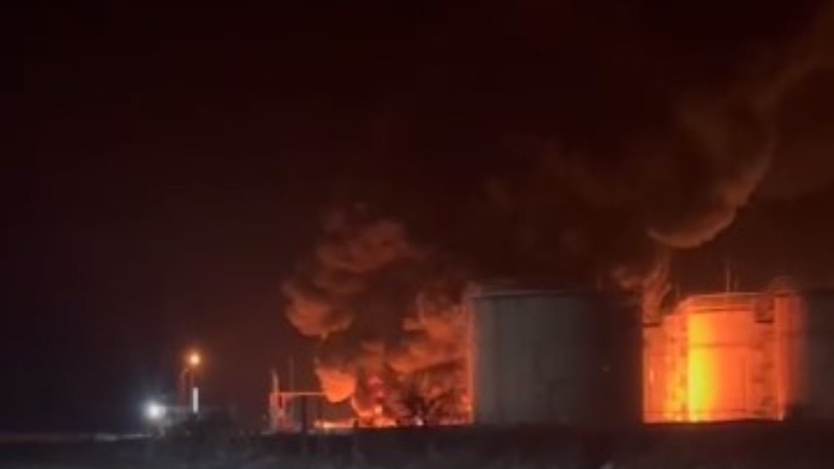 incendiu la un important depozit de petrol din Rusia