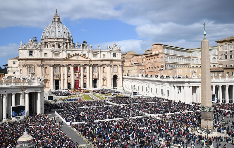 Vaticanul pierde doi oameni. Demisii înainte de noul an