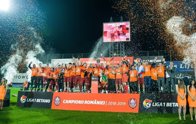 FOTO&VIDEO / CFR Cluj, campioană în Liga 1 la fotbal. Al doilea titlu consecutiv și al 5-lea pentru ardeleni, în total. Toate declarațiile