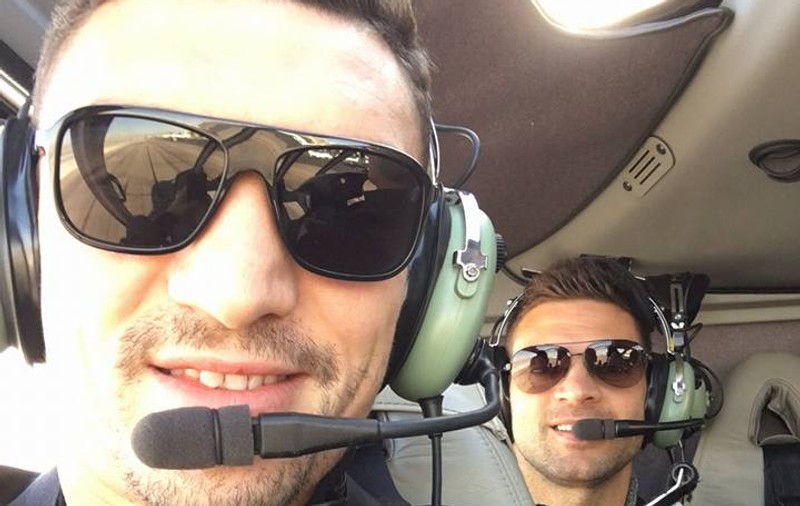 Stelistul Adi Popa și ”bulgarul” Claudiu Keșeru au făcut Crăciunul în elicopter. Tricolorii au luat și lecții de magie de la celebrul iluzionist David Copperfield / GALERIE FOTO