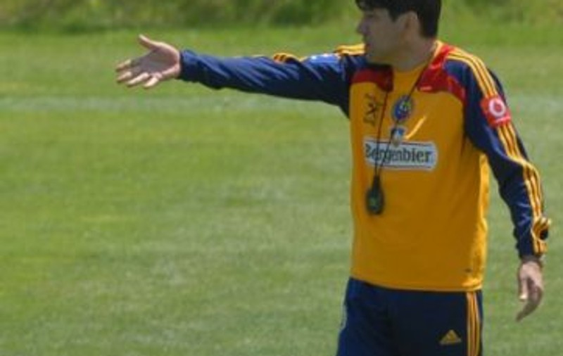 Piţurcă: "Mi-au cerut demisia nişte beţivi şi nişte drogaţi!"