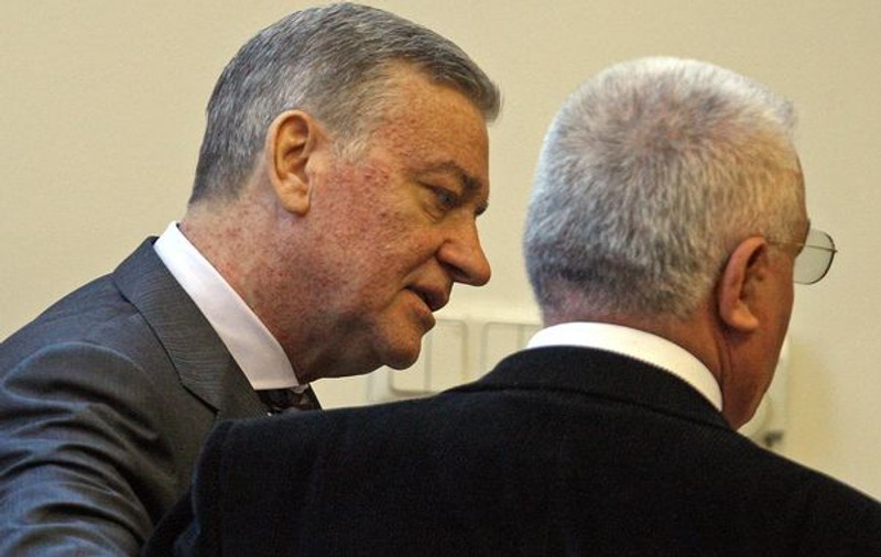 Sandu şi Dragomir au fost trimişi în judecată pentru abuz în serviciu în cazul dezafilierii Universităţii Craiova