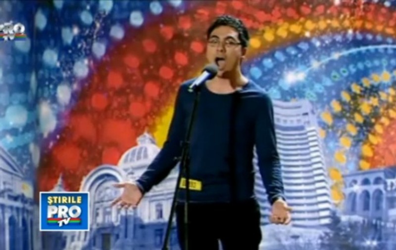 Românii au Talent | Un tânăr orfan cu o voce de aur a făcut senzaţie. Ascultă-l aici!