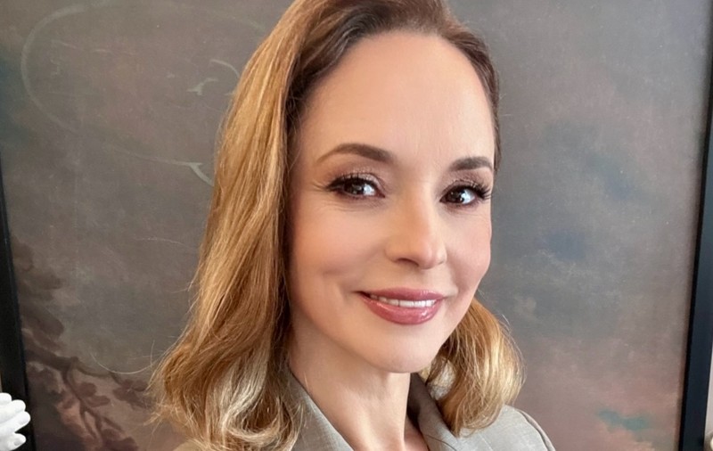 Imagini cu Andreea Marin în grădina sa. Cum arată în colanți și cu un decolteu generos