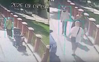 Un pensionar a fost lovit pe trotuar de o femeie care conducea un triciclu electric. Sursă foto: Captură video Prima TV.
