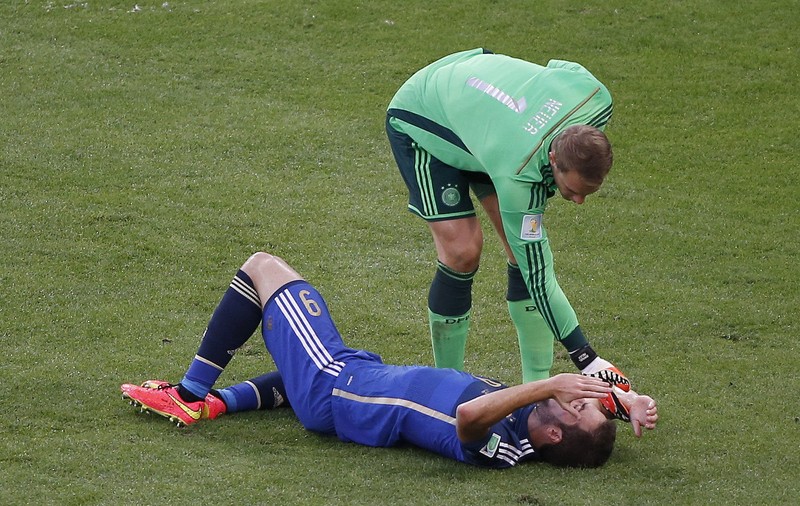 VIDEO / BOMBĂ! ”Neuer trebuia eliminat, l-a faultat pe Higuain” 