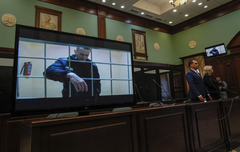 Alexei Navalnîi anunță că a fost trimis pentru a 13-a oară la izolare, iar condițiile sunt „infernale”, în ciuda problemelor de sănătate pe care le are