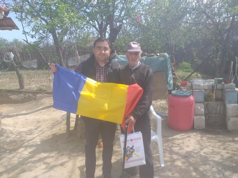 Un alt membru al Consiliului Județean Vaslui, alături de un veteran