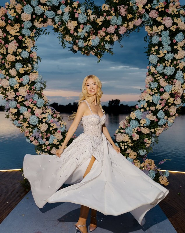 Motivul pentru care Aurelian Temișan nu a mai condus-o la altar pe Andreea Bălan. Artista s-a răzgândit în ultimul moment