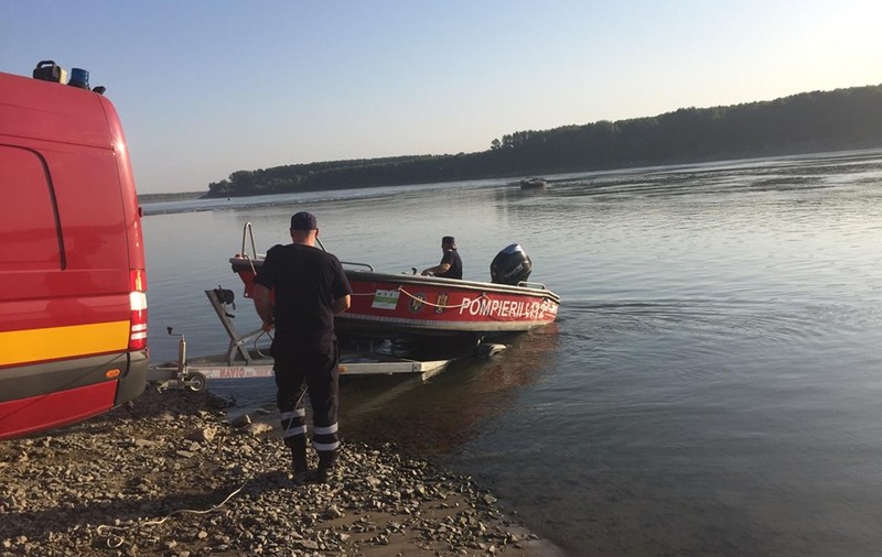 Un elev din Slatina a fost găsit mort pe malul râului Olt. Poliția face verificări