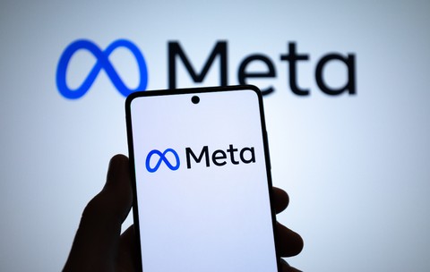 Meta pregătește concedieri masive. 8.000 de oameni urmează să fie disponibilizați în mai, alte reduceri de personal, în a doua parte a anului