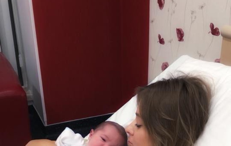 Nepoțica Deliei, la prima ședință foto. Ce frumoasă e Jessica