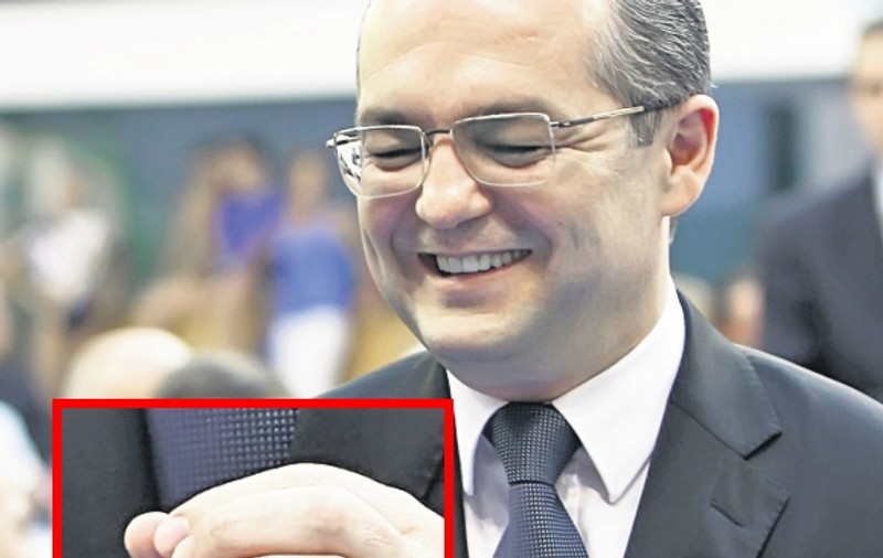 Aici îşi face Boc manichiura
