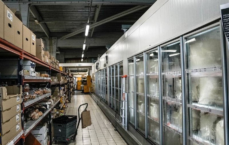 rafturi goale congelatoare