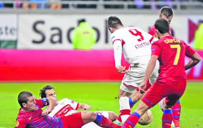Emeric Ienei a vorbit despre înfrângerea ruşinoasă suferită de Steaua în faţa nemţilor de la VfB Stuttgart: «Sunt şocat de rezultat!»