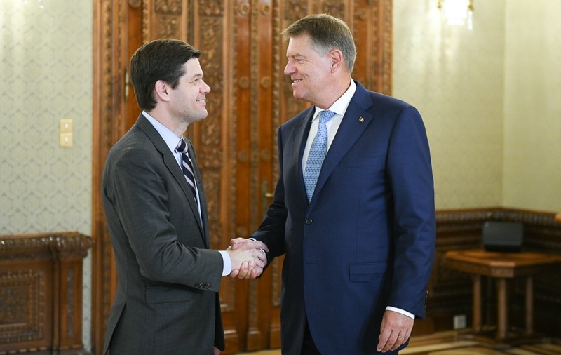 UPDATE. Întâlnire Klaus Iohannis-Wess Mitchell, la Palatul Cotroceni: ”SUA urmăresc cu atenție evoluțiile din țara noastră”