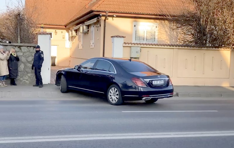 În cât timp a ajuns Klaus Iohannis de la București la Sibiu, fără antemergător, în ziua în care a părăsit Palatul Cotroceni