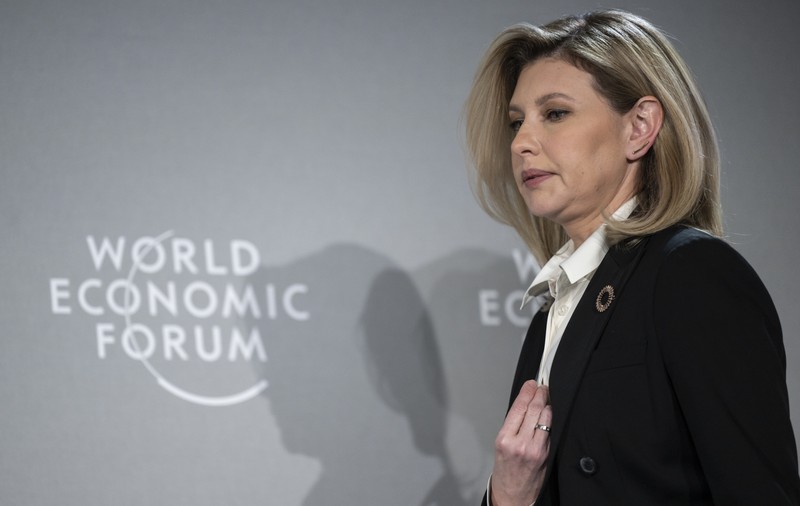 Olena Zelenska: Să marcăm rezistenţa la agresiune, nu aniversarea războiului