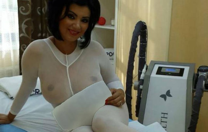 Adriana Bahmuţeanu, despre poza în care i se văd sânii: "Am peste 40 de ani şi trebuie să..."