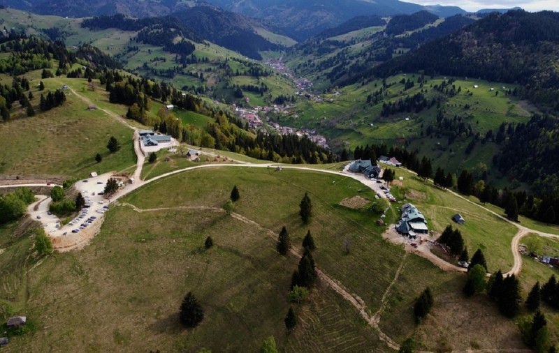 Amfiteatrul Transilvaniei – cum ajungi și ce obiective turistice poți vizita în zonă